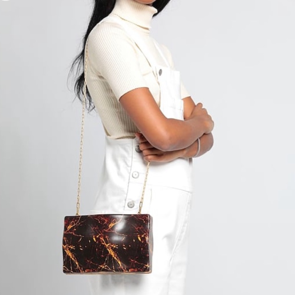 Bottega Veneta Spazzolato Leather Marble Clutch Bag - Picture 4 of 8